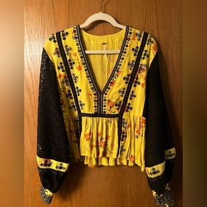 Free people peplum style top. Size small